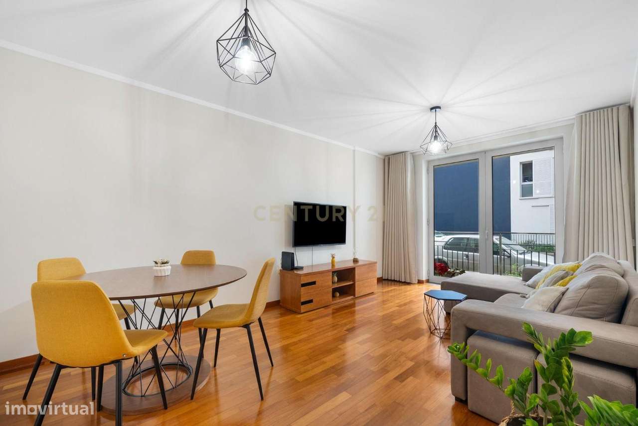 Apartamento T2 no Centro de Santa Cruz – Conforto e Centralidade - Grande imagem: 3/26