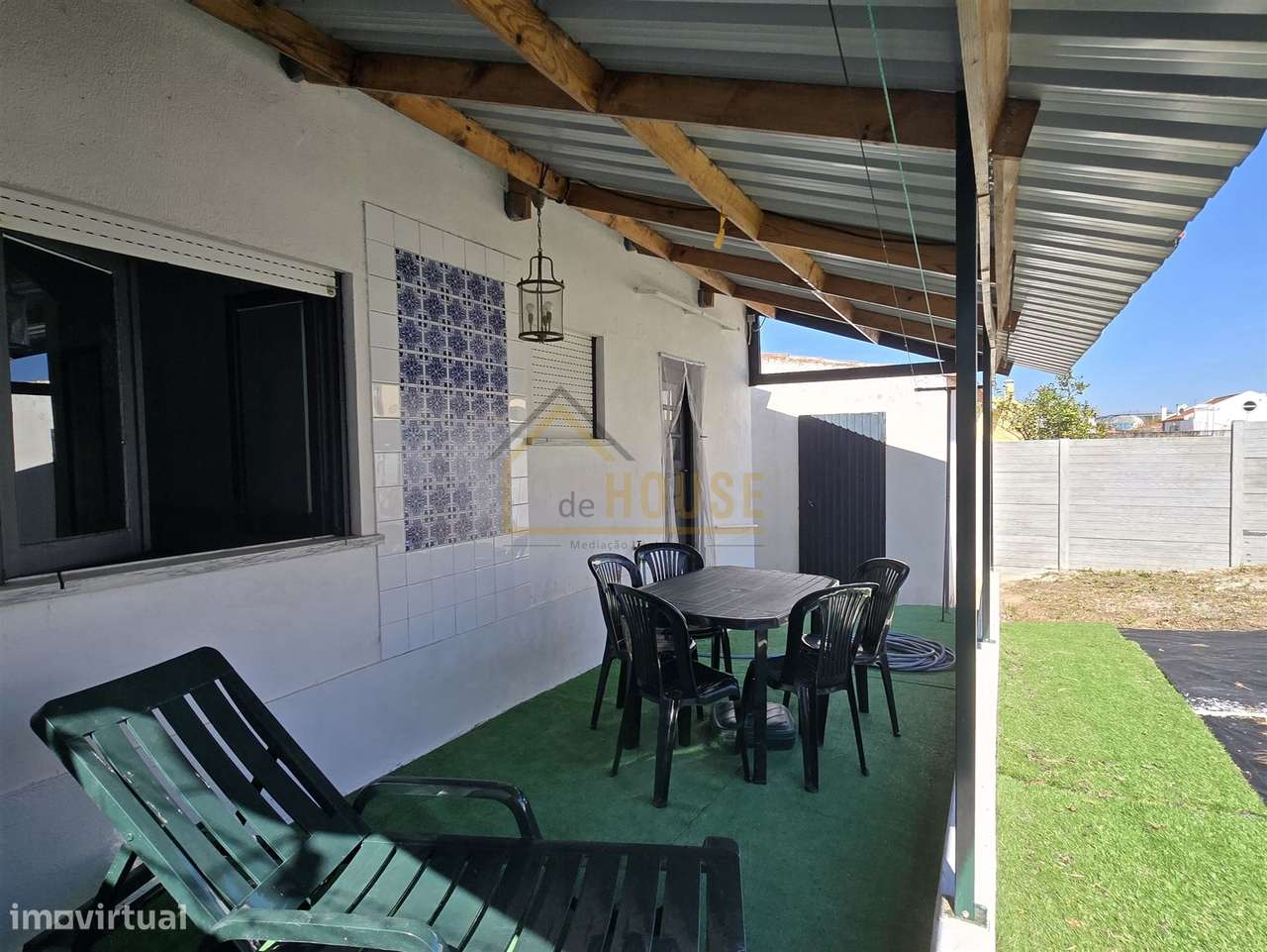 Moradia com espaço exterior e garagem no Bombarral-21