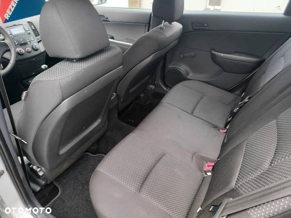 Hyundai I30 i30cw 1.4 blue Comfort - 15