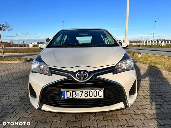 Toyota Yaris 1.33 Premium EU6 - 19