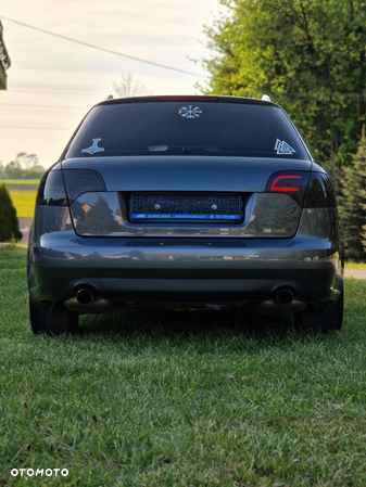 Audi A4 Avant 2.0T FSI - 19