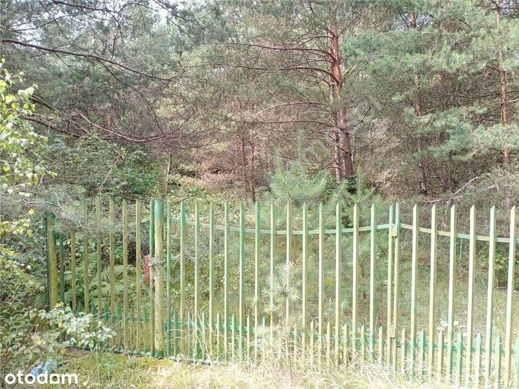 Działka w niedużej miejscowości letniskowej-4