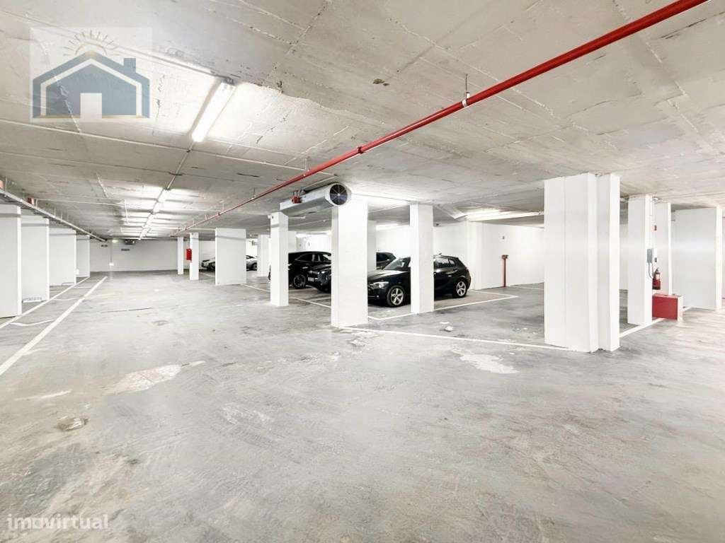 Parque de Estacionamento Automatizado 24h no Centro de Lagos-19