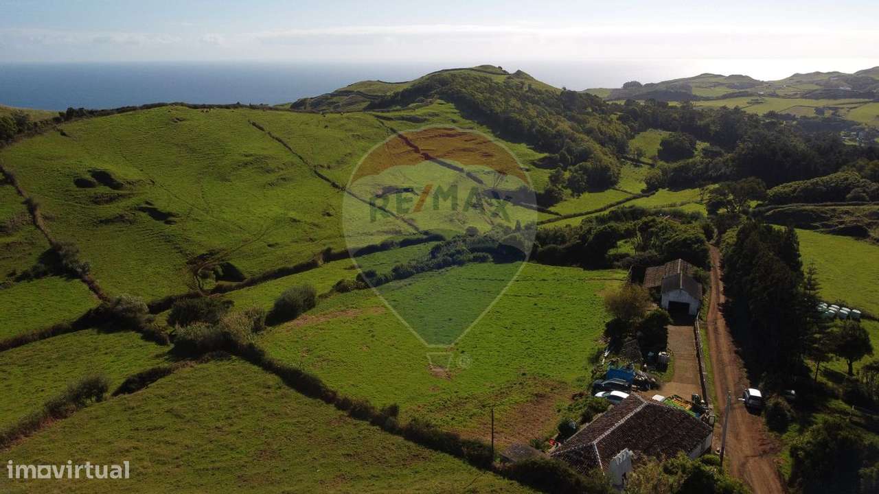 Prédio T2 para venda - Grande imagem: 4/9