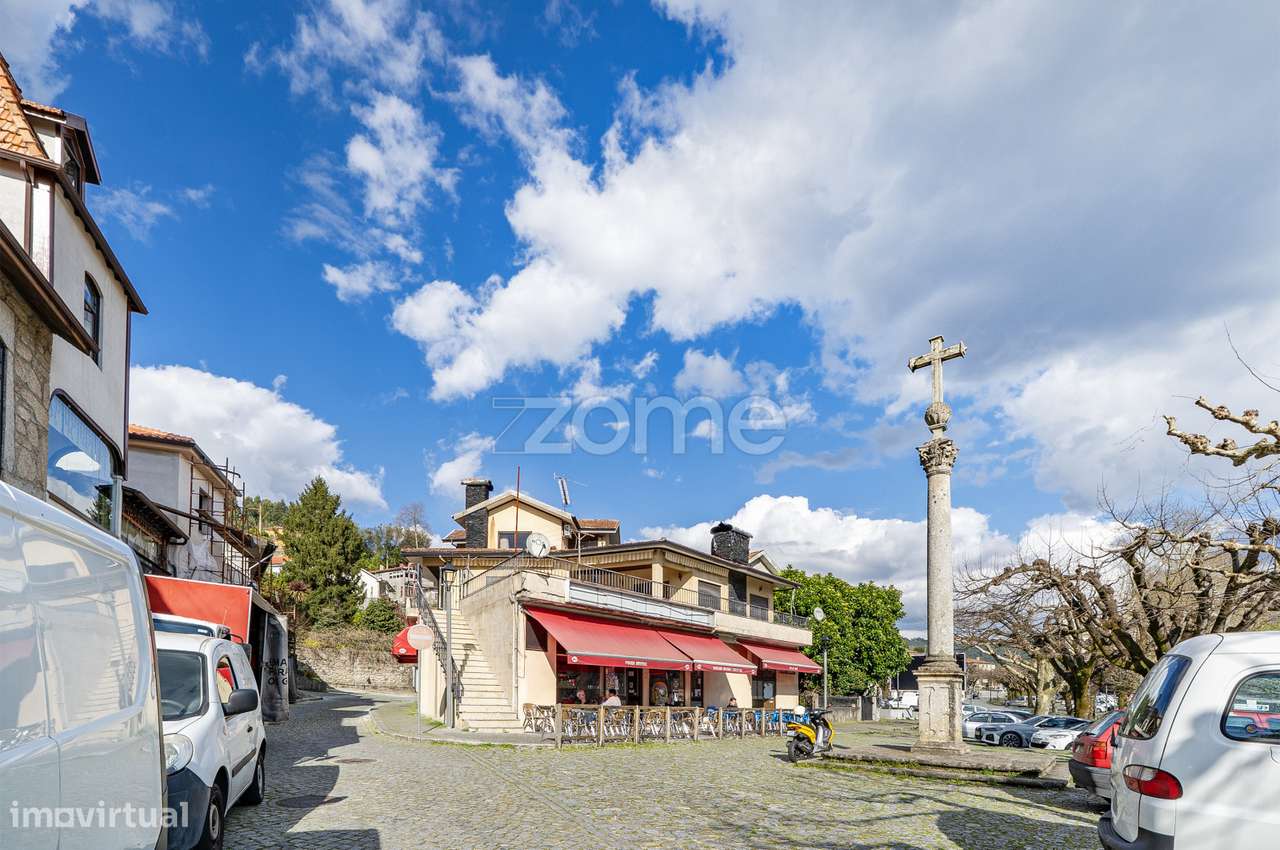 Moradia Individual T5 com Comércio, em Bouro Sta. Maria, Amares - Grande imagem: 3/60