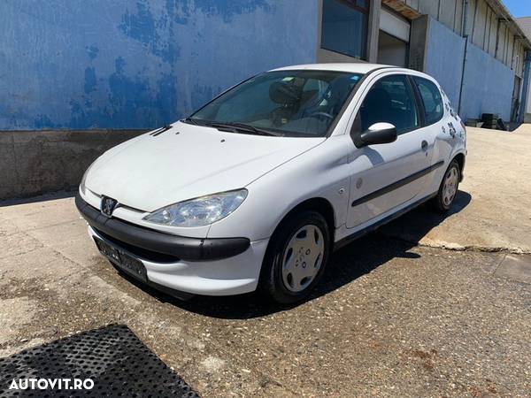 Dezmembrez piese Peugeot 206 - 1