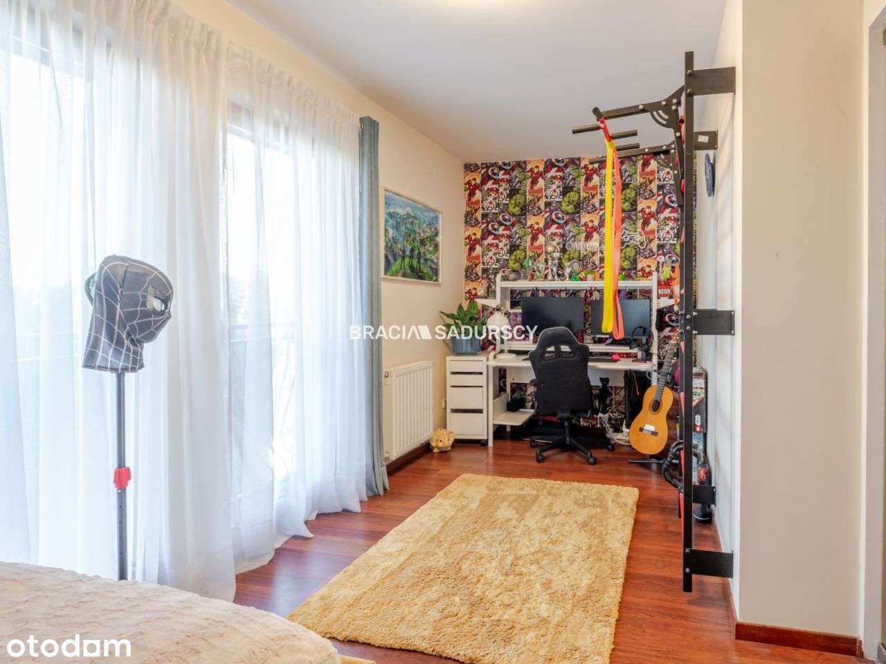 Dom z kominkiem i fotowoltaiką-12