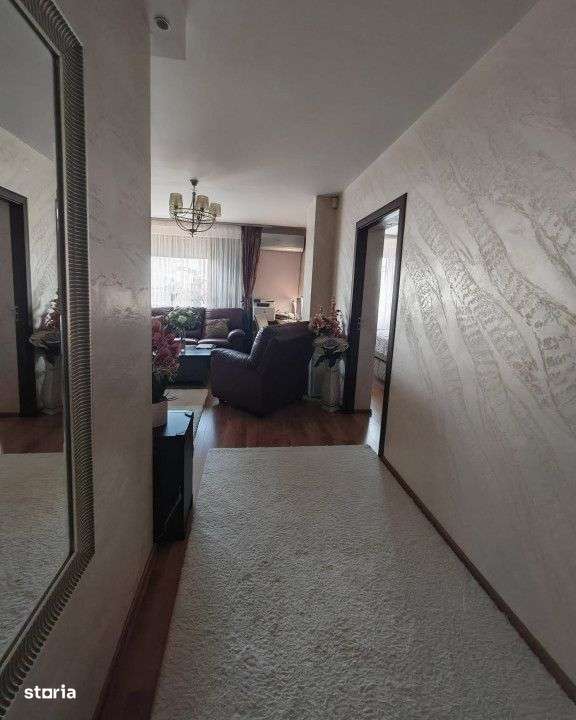 3 CAMERE | INEL 2 | BLOC 2015 - Imagine principală: 4/15