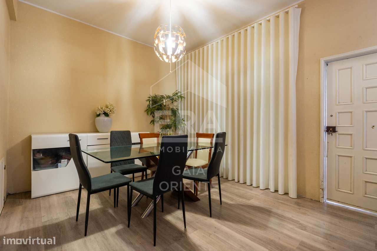 Moradia Isolada T5 com Terreno na N1-9