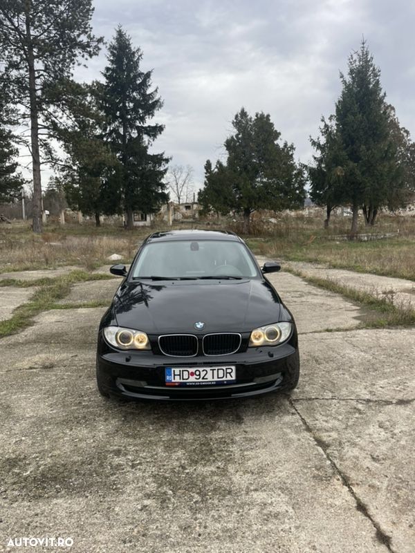 BMW Seria 1 118d DPF - 1