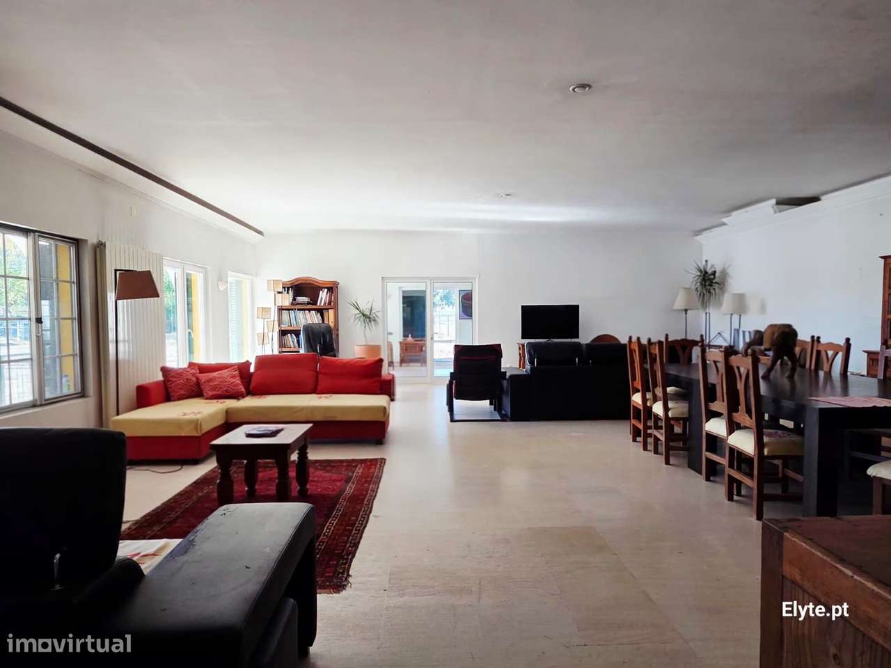 Moradia T7 em Benavente com 2 piscinas-10