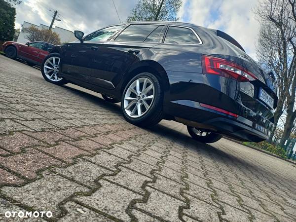 Skoda Superb 2.0 TDI Ambition DSG - 30