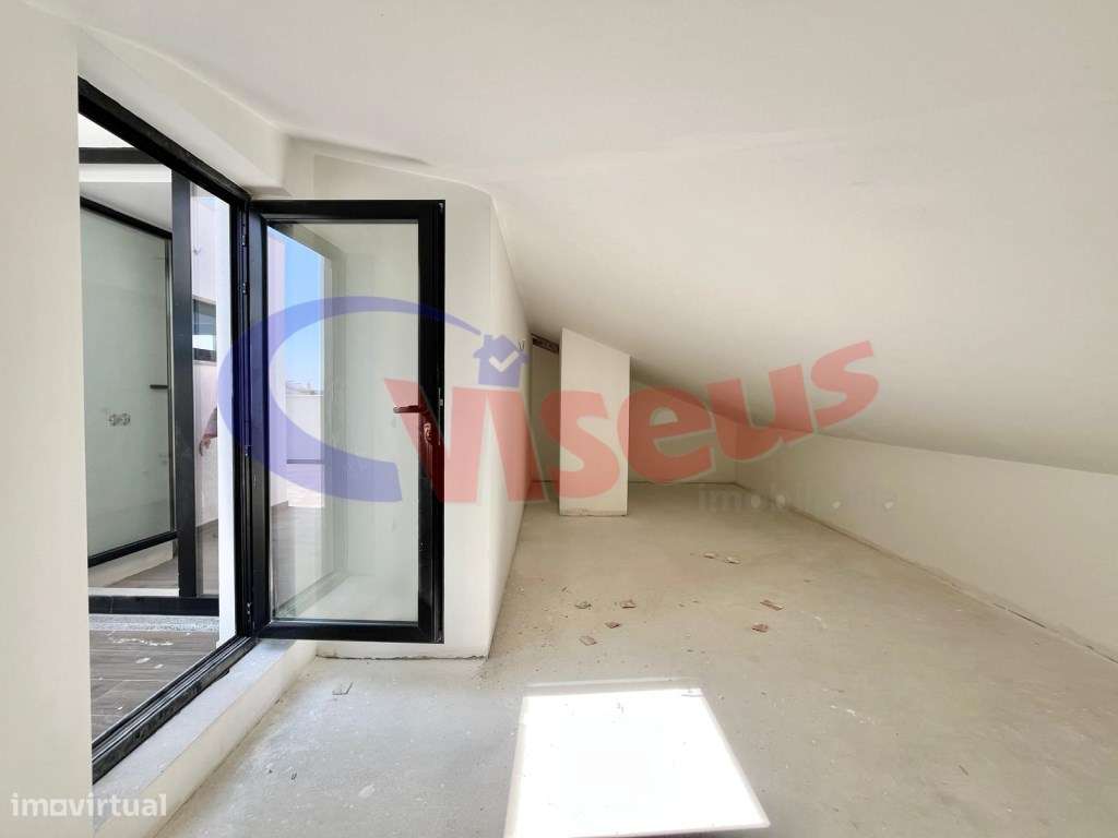 Apartamento T1 Penthouse com terraço.-23