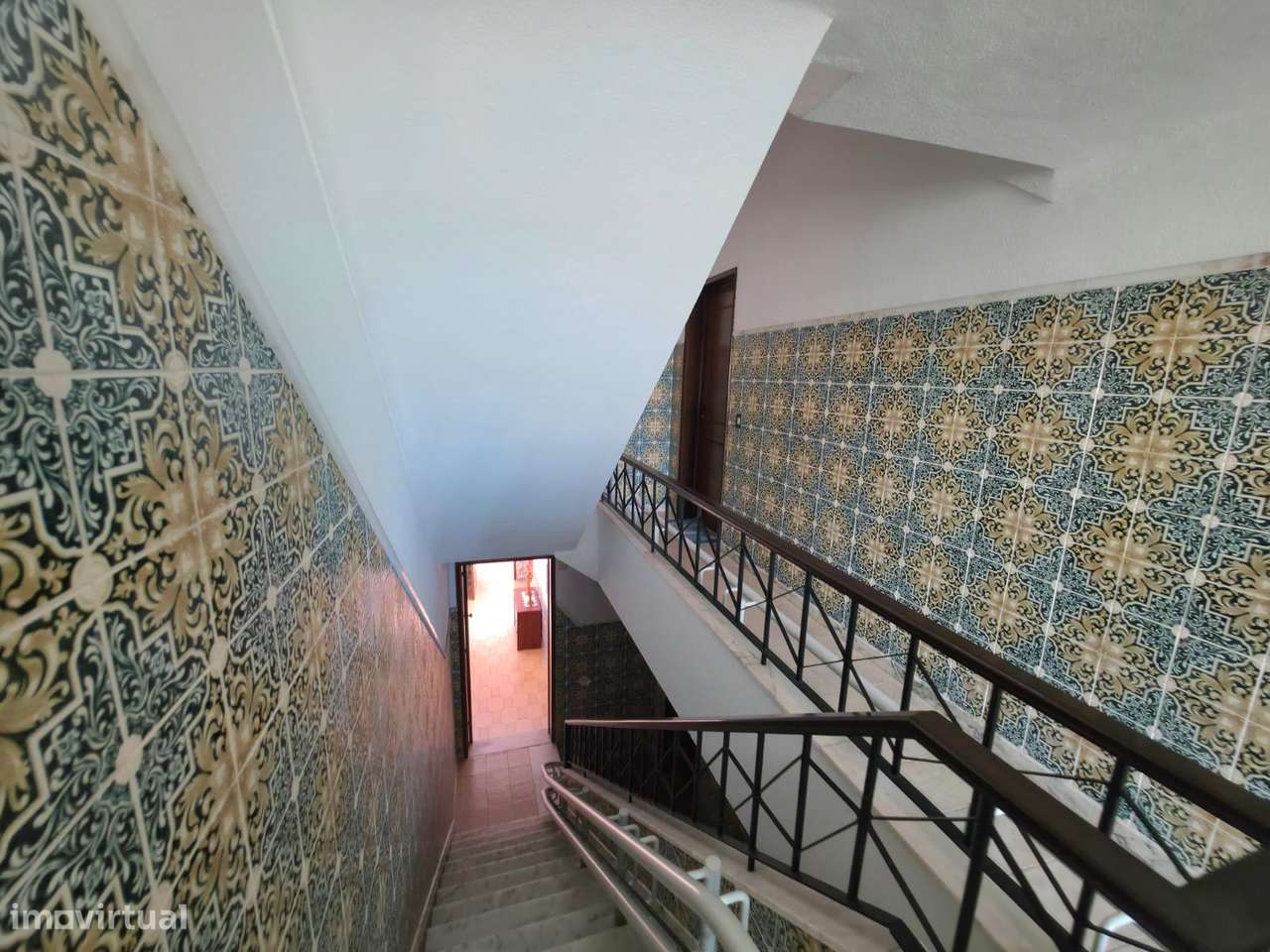 Prédio com 3 andares com utilização independente – Vendas Novas-29