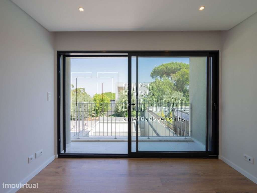 Moradia de Arquitectura Moderna de tipologia T3+1 em Oeiras com Pis...-59