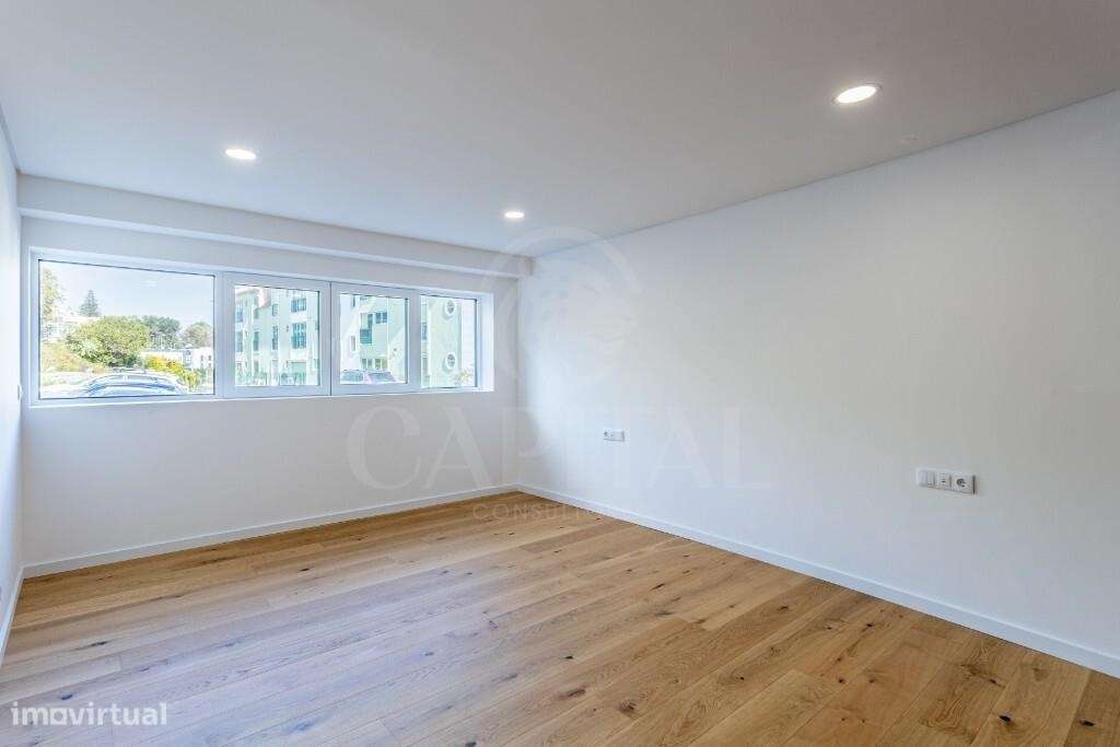 Apartamento T5 Duplex Exclusivo em Primeira Linha de Mar-42