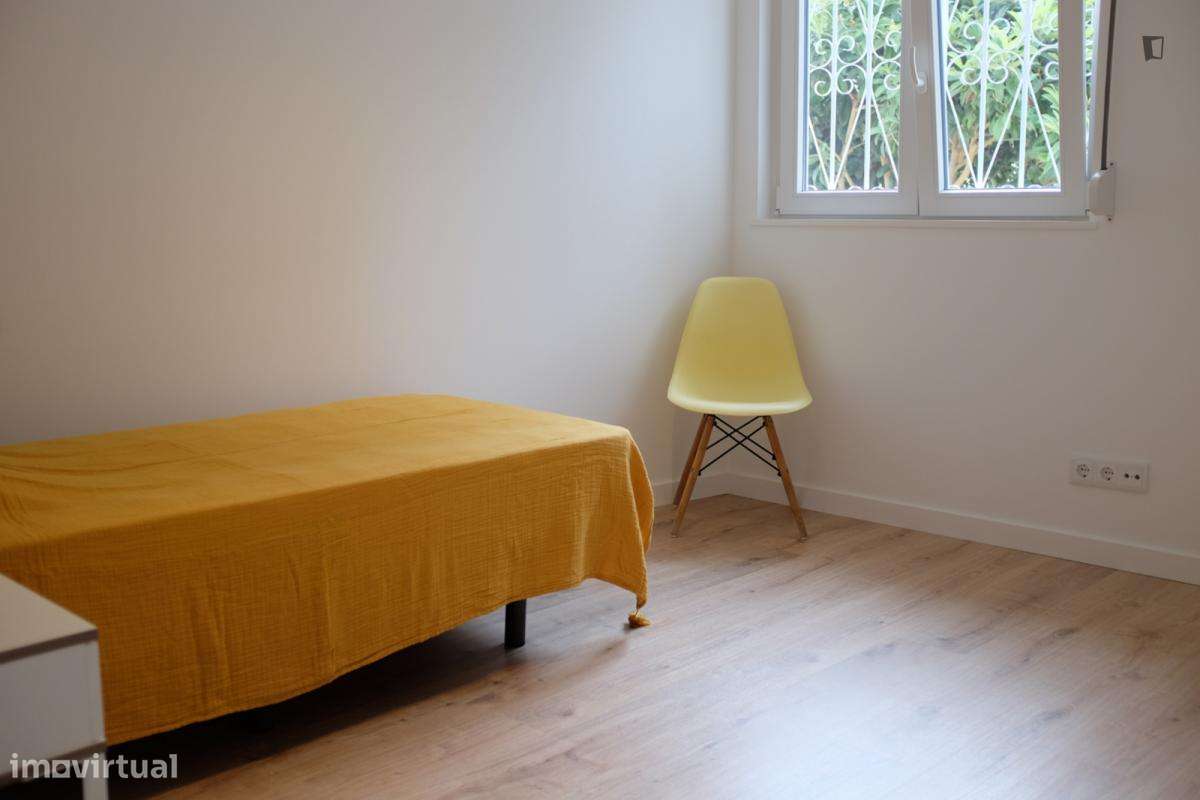 Quarto - localizado em Carcavelos Lisbon - Grande imagem: 2/10