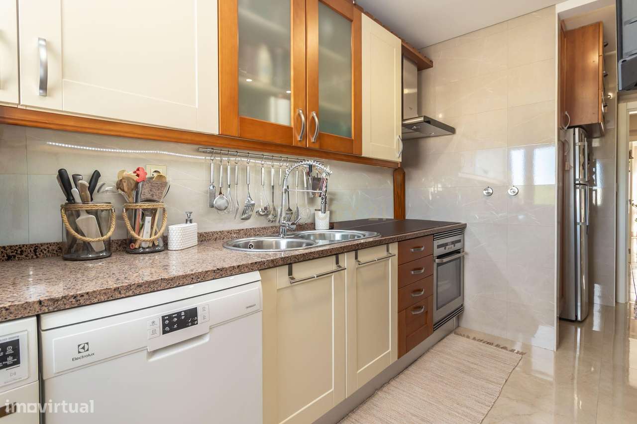 Excelente T3 Remodelado – 3º Andar (sem elevador) | 98 m² de área útil-15