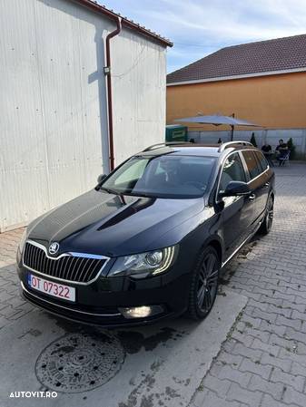 Skoda Superb 2.0 TDI DSG Comfort - 1