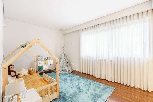 Exclusiva Moradia Individual Moderna e Luxuosa-21