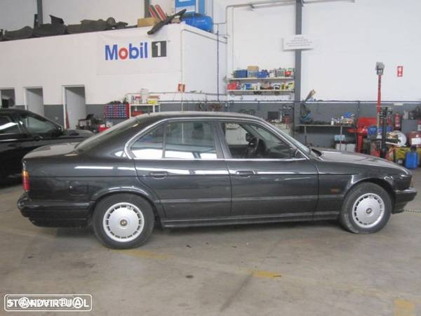 BMW E34 524td 246TB de 1990 para peças - 1