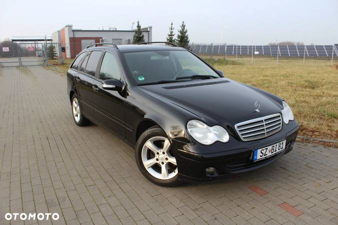 Mercedes-Benz Klasa C 220 T CDI Classic - 29