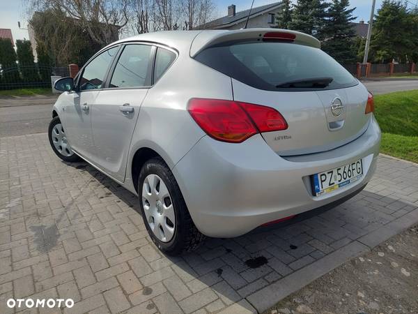 Opel Astra III 1.6 Enjoy - 2