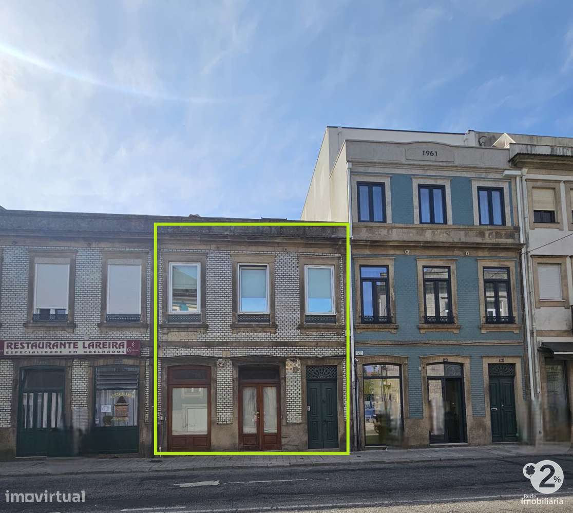Prédio em propriedade total na Rua Costa Cabral - Porto-0