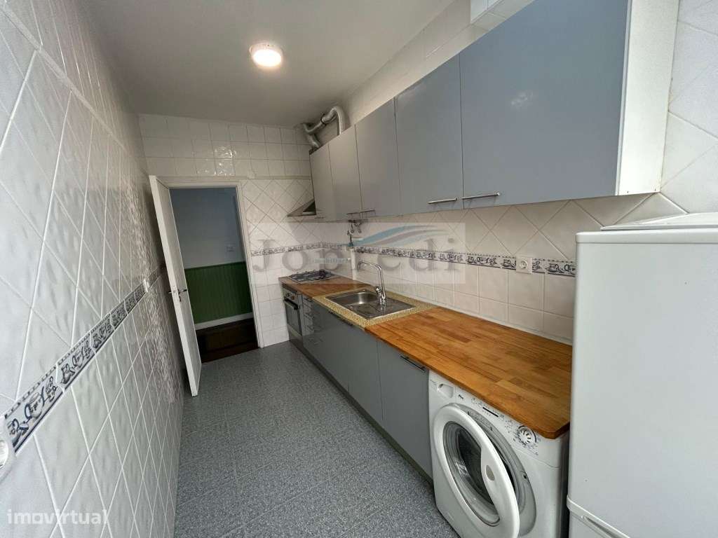 Apartamento T2 na Quinta das Palmeiras - Grande imagem: 3/15