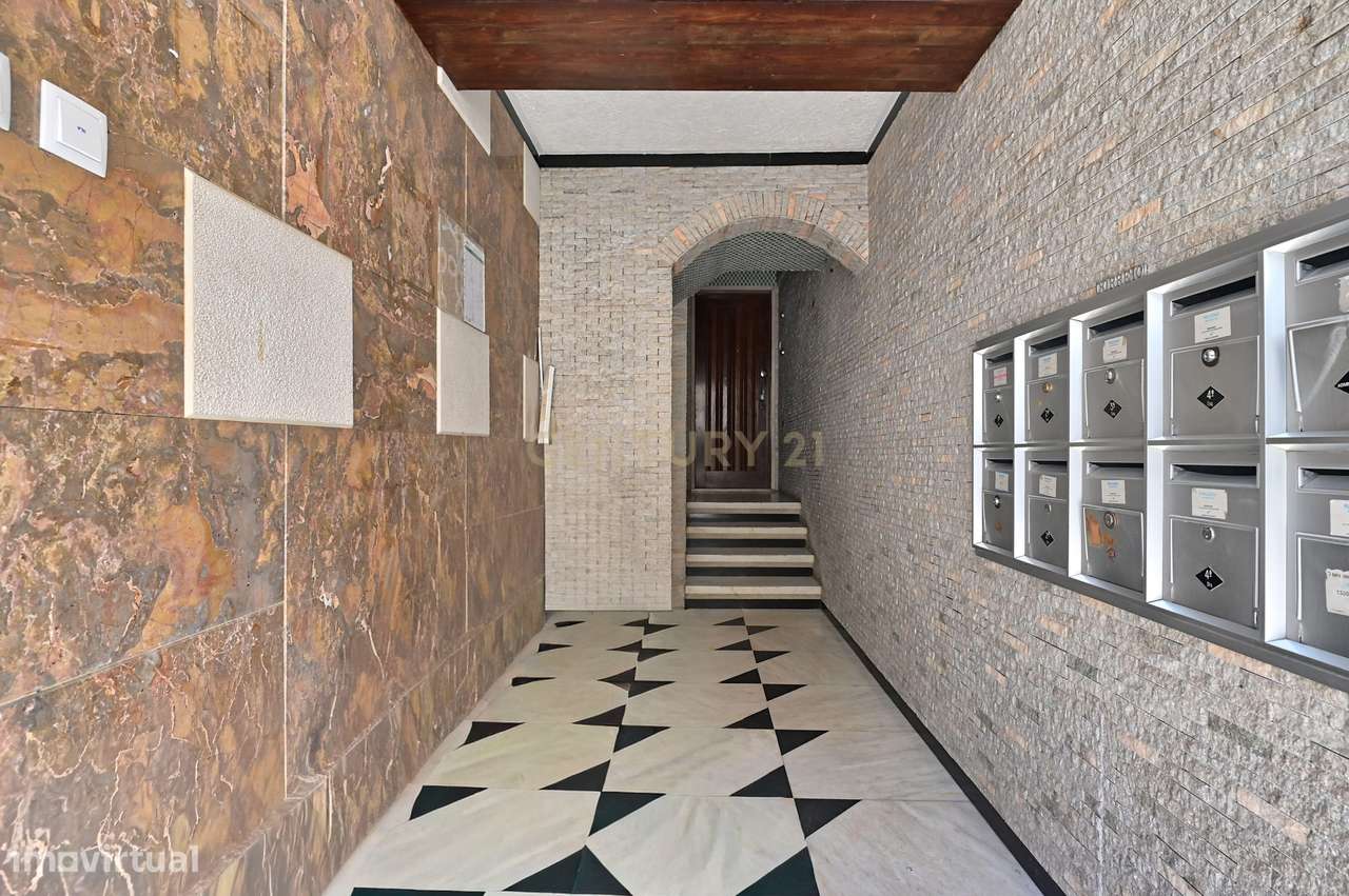 Apartamento T1 para venda na zona de Alcântara-3