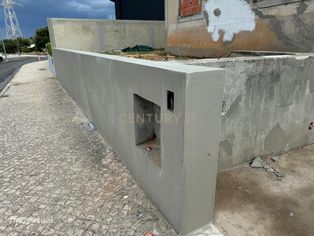Moradia T4 com Garagem à Venda na Quinta da Serralheira - Grande imagem: 3/18