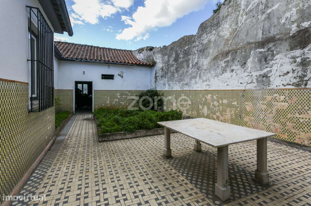 Quinta na Régua com 4.5 Hect de Vinha, com casa Duriense com 510 m2