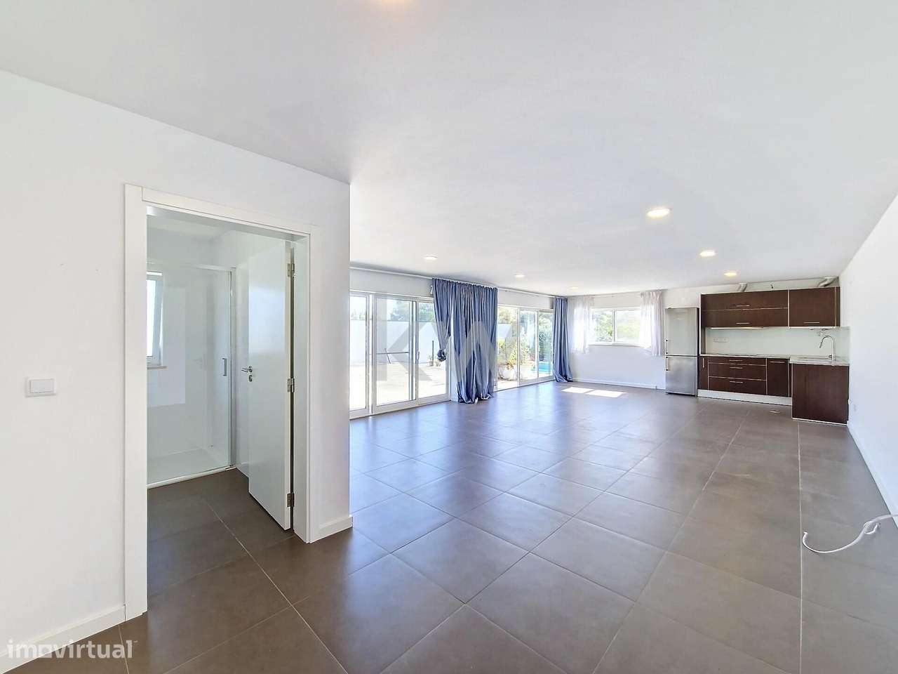 Moradia com 6 quartos, piscina aquecida, anexo e terreno com 2500m2 em-58