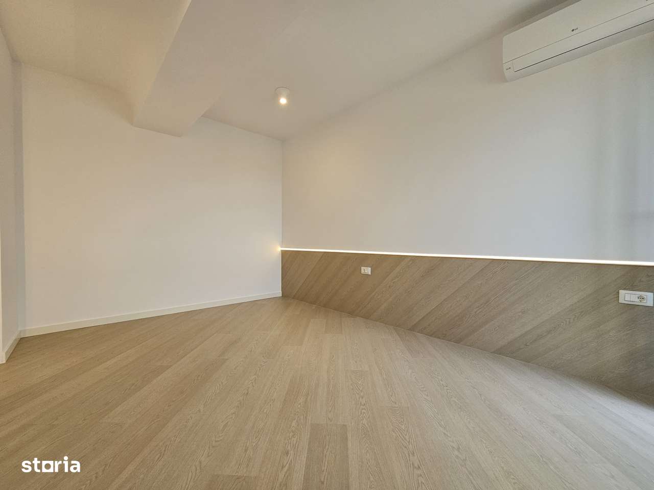 Apartament 2 camere Cortina North - Imagine principală: 4/7