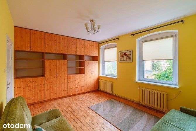 Dom wolnostojący, 3 lokale, każdy ma swoją-4