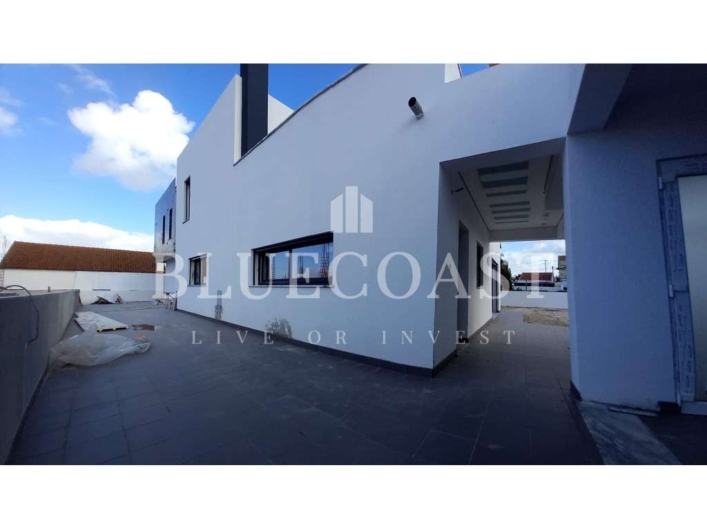 Fantástica Moradia V5 Isolada - Ideal para Viver em Tranquilidade - Grande imagem: 3/36