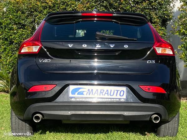 Volvo V40 2.0 D3 Momentum - 8