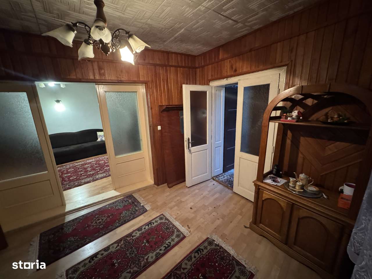 Casă de vânzare în Caransebeș, str. Poiana nr. 10 - Imagine principală: 4/20