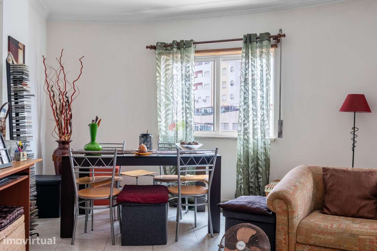 Apartamento T1 em Sta Marta do Pinhal-1