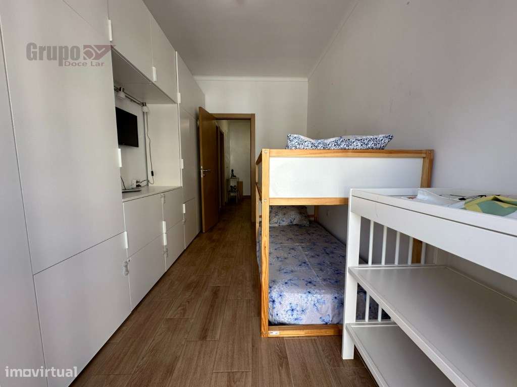 Excelente Apartamento T4 no Barreiro - Conforto e Modernidade-17