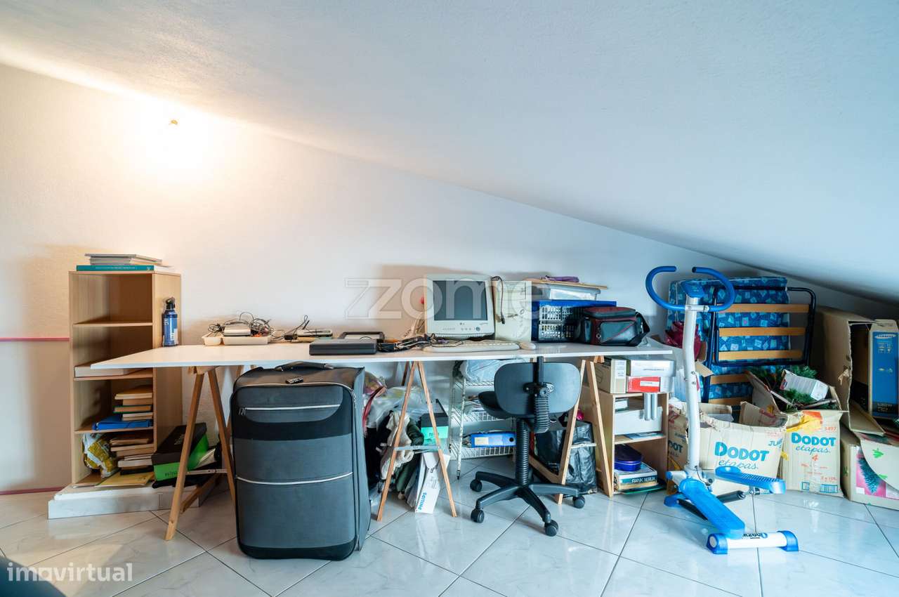 Apartamento T3+Garagem e Arrumo-36