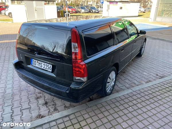 Volvo V70 2.4D5 Momentum - 6