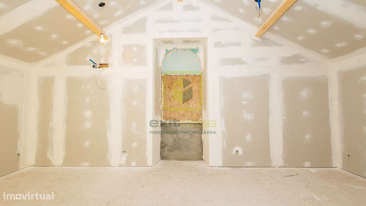 Moradia T4 remodelada-18