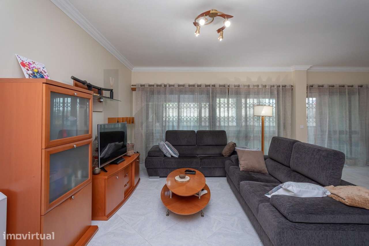 Um T3 com garagem ao preço de um T1 em Lisboa? Sim — é possível em Car - Grande imagem: 5/25