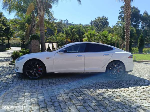 Tesla Model S P85D - 3