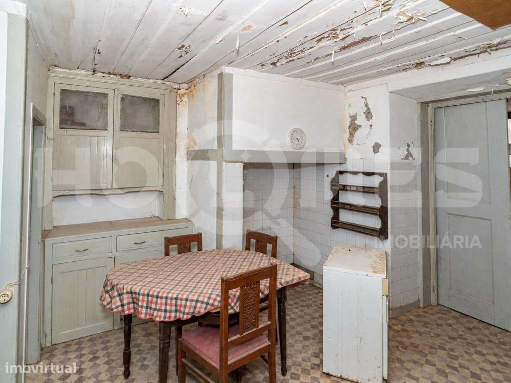 MORADIA COM 3 APARTAMENTOS NO CENTRO HISTÓRICO FIGUEIRA DA FOZ-22