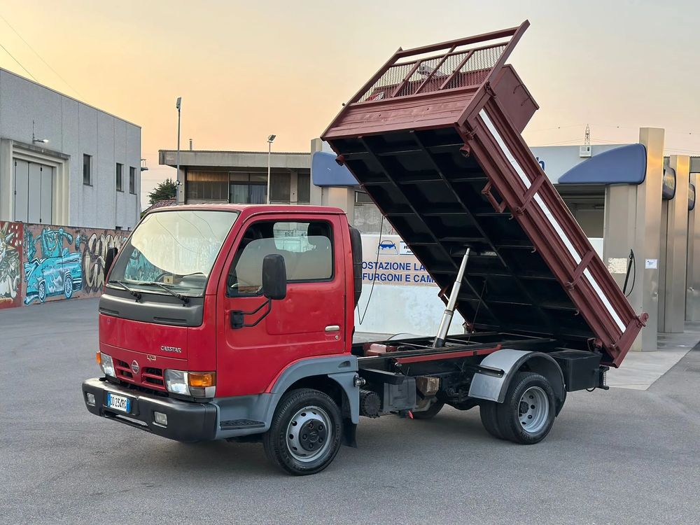 Nissan Cabstar 2006