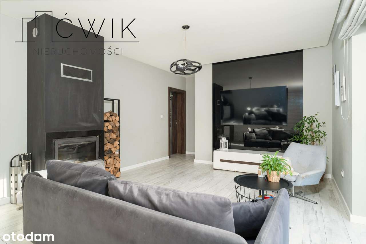 Dom z garażem i dużym tarasem - blisko centrum!-11