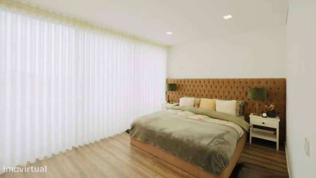 Moradia V5 com Piscina e Vista Desafogada Sobre o Rio Douro - Grande imagem: 3/29