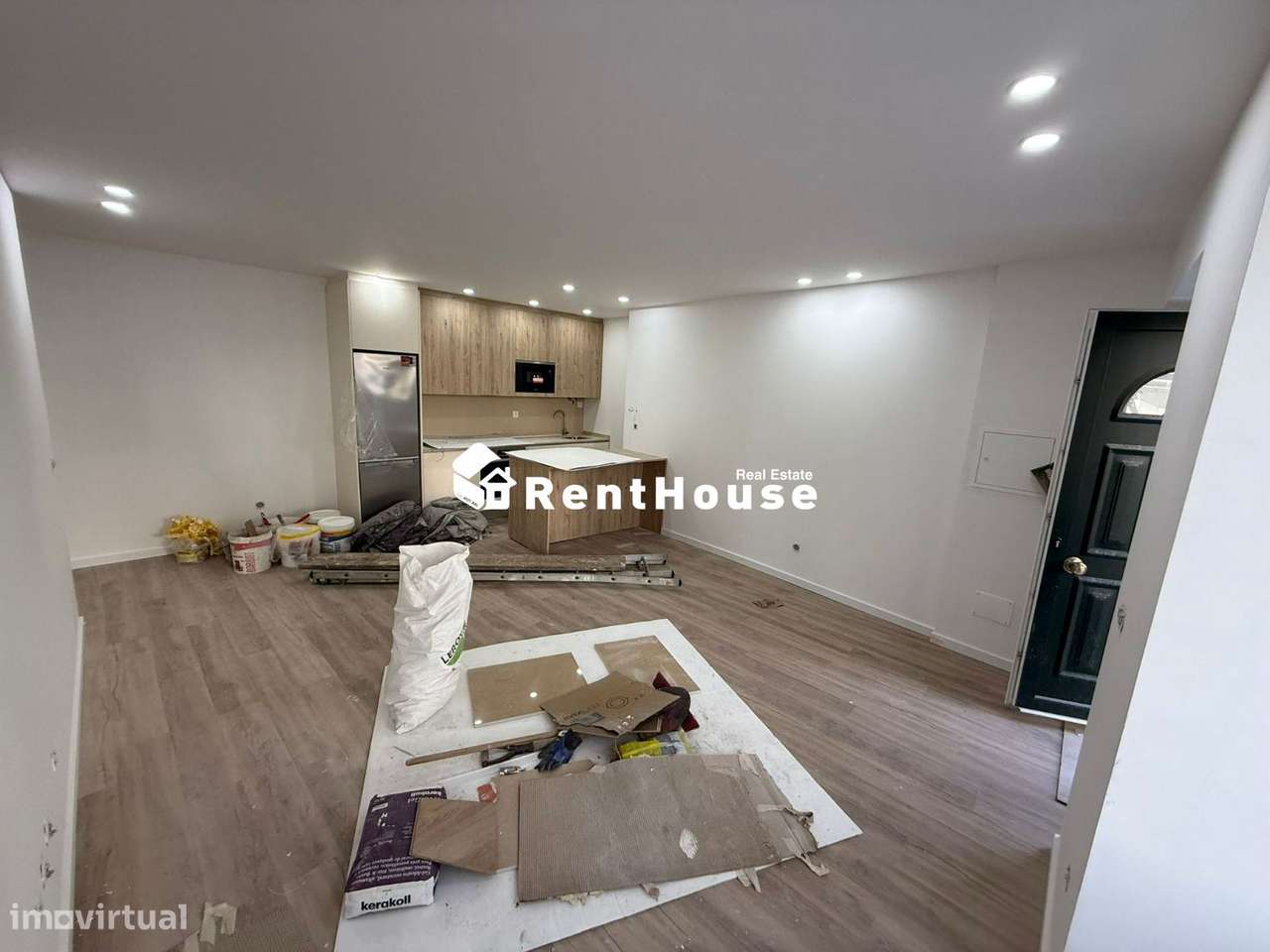 T1 NOVO | Praça dos táxis - Grande imagem: 5/12